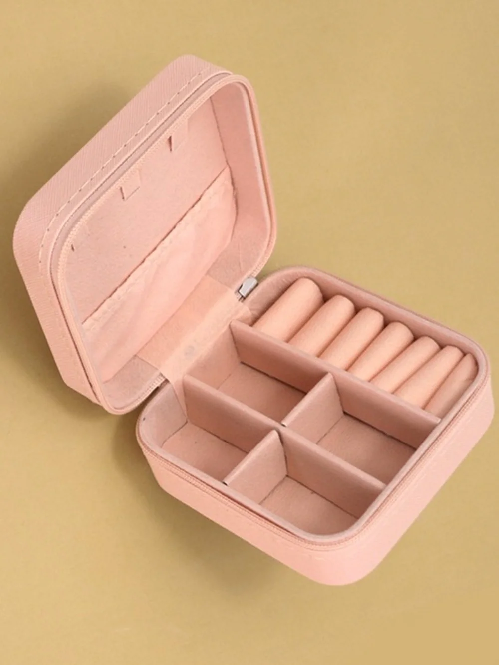 Jewelry case